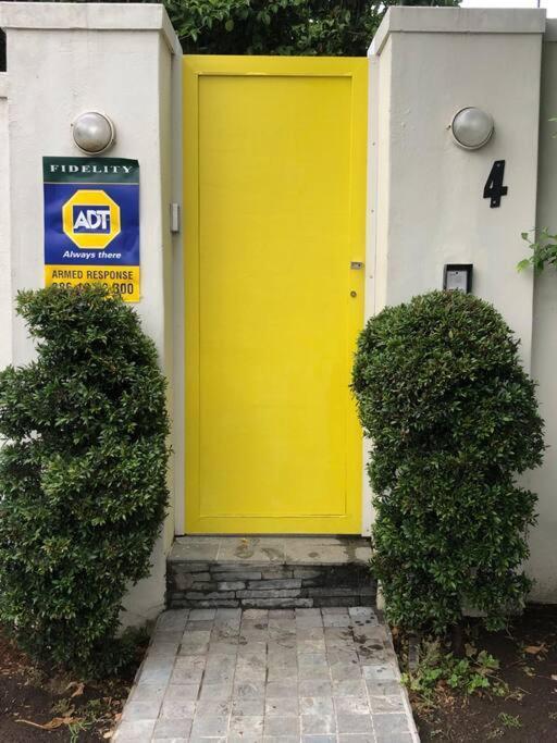 Orchard Lane Apartment *